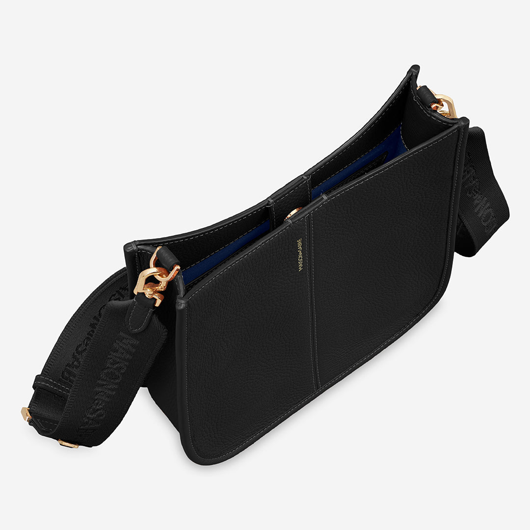 MAISON de SABRÉ ブラックレザー ボディバッグ・ウエストポーチ Saddle Bag in Black Caviar | MAISON de SABRÉ