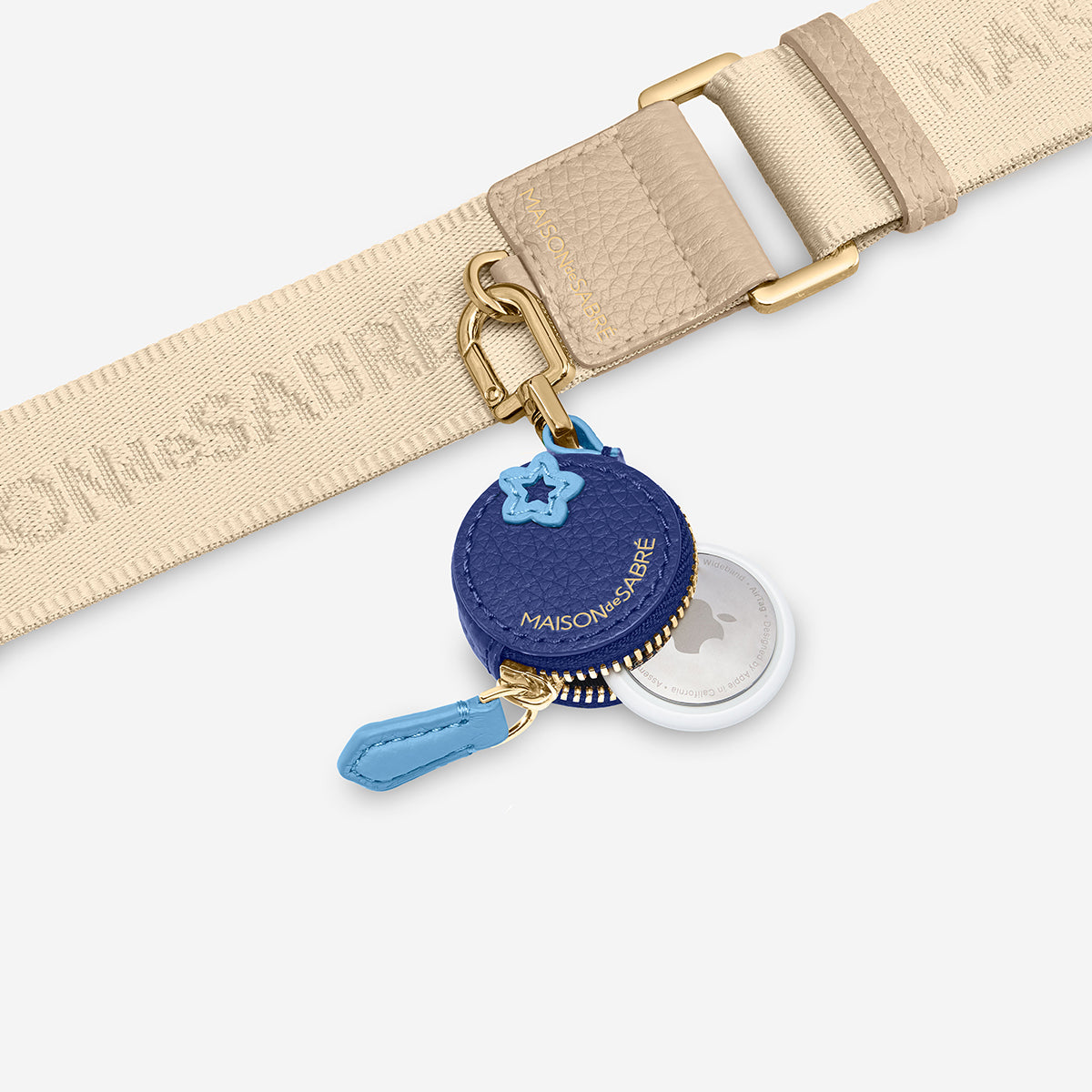 MAISON de SABRÉ AirTagケース　ケース ブルーベリー SABRÉMOJI™ Fruit Charm in Blueberry | MAISON de SABRÉ