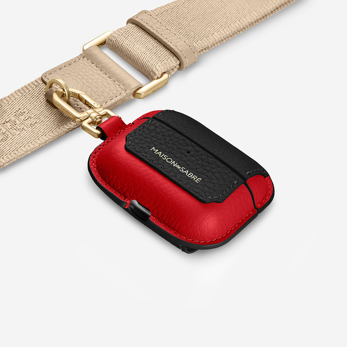 AirPods Pro 3 Case Charm in Rouge Noir | MAISON de SABRÉ