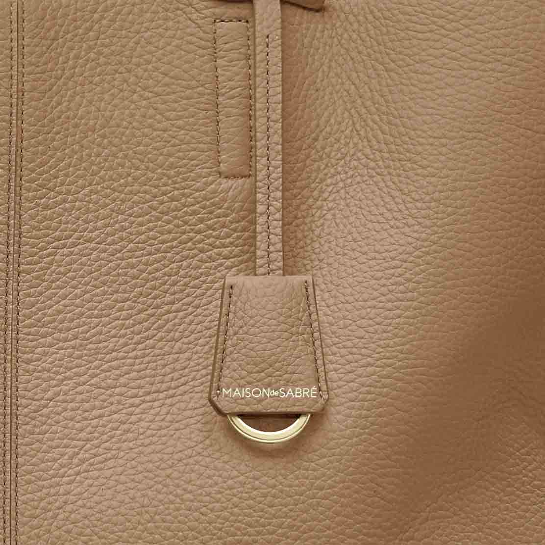 MAISONdeSABRE トートバッグ Sandstone Lily Snap Soft Tote in Sandstone Lily | MAISON de SABRÉ